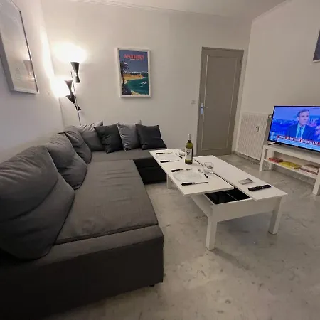 Seafront - Beautiful Flat With Aircon And Comfortable Loggia Vallauris Exterior photo