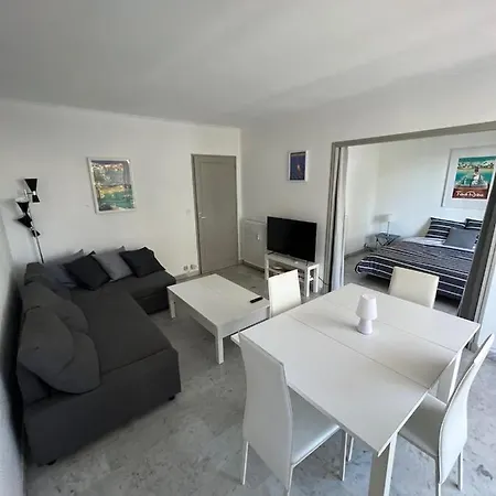Seafront - Beautiful Flat With Aircon And Comfortable Loggia Vallauris Exterior photo