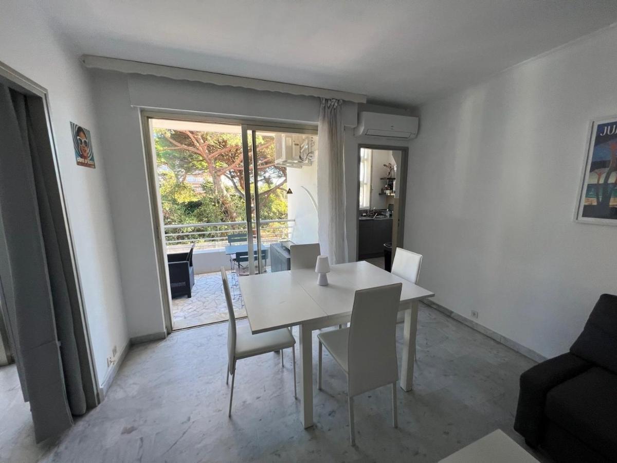 Seafront - Beautiful Flat With Aircon And Comfortable Loggia