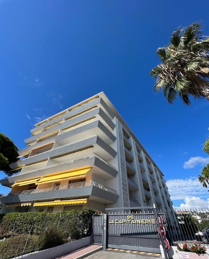 Apartment Seafront - Beautiful Flat With Aircon And Comfortable Loggia *