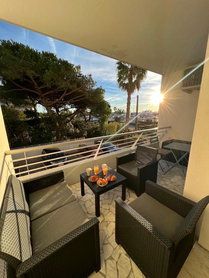 Apartment Seafront - Beautiful Flat With Aircon And Comfortable Loggia *